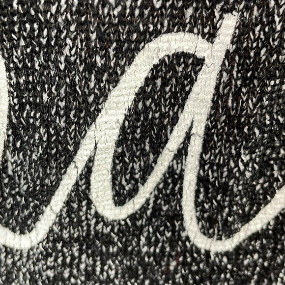 “Wild at Heart" Soft Embroidered Long Sleeve Lightweight Sweater - Size Medium - Picture 8 of 11